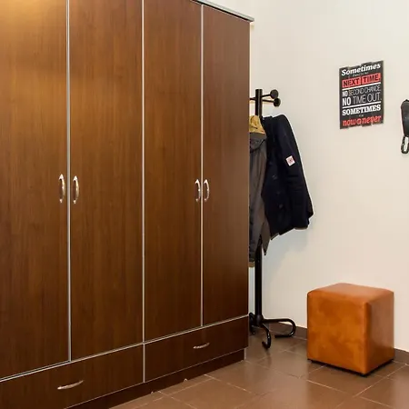 Sala Polivalenta - Sector 4 - Motru 84 By Mrg Apartments Bucharest Exterior photo